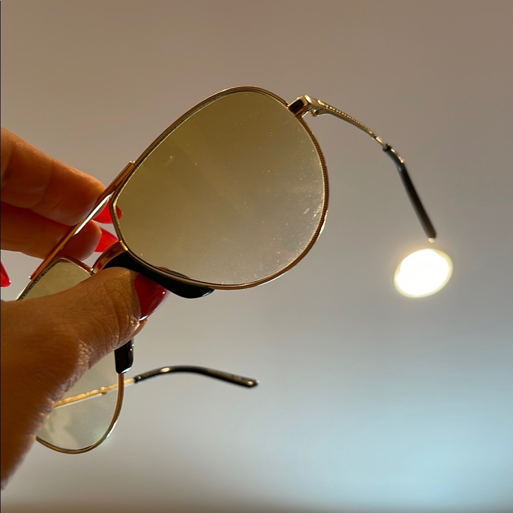 Gucci Gold Aviator Glasses - Picture 3 of 3